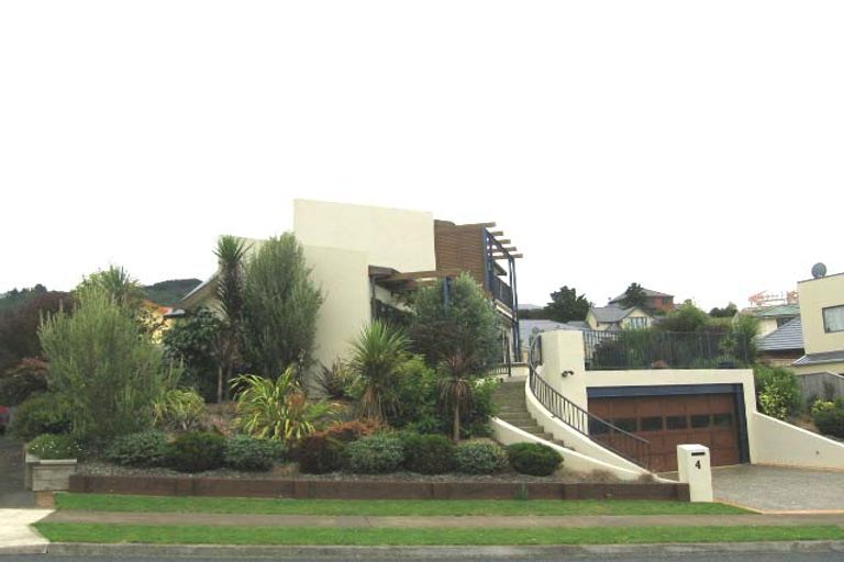 Photo of property in 4 Betty Watt Grove, Riverstone Terraces, Upper Hutt, 5018