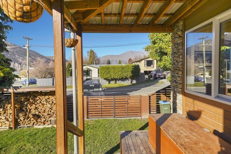 Photo of property in 34 Devon Street, Arrowtown, 9302