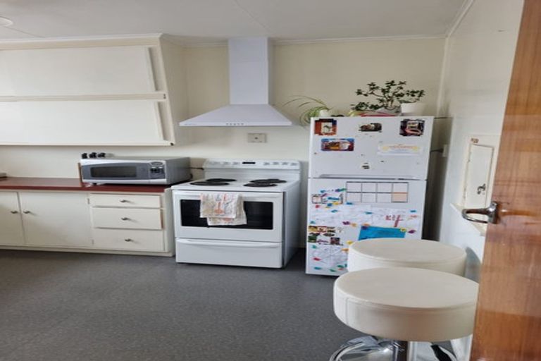 Photo of property in 2/264a Fergusson Drive, Heretaunga, Upper Hutt, 5018