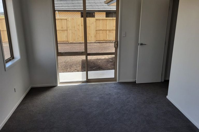 Photo of property in 91 Kaurinui Crescent, One Tree Point, 0118