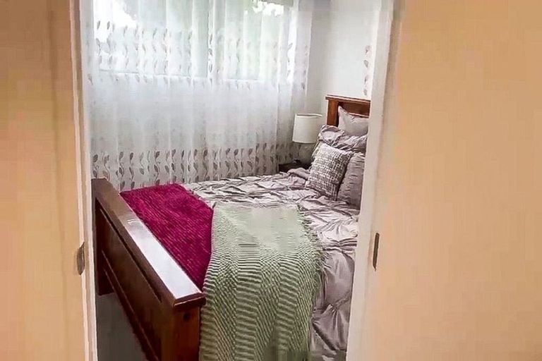 Photo of property in 43c Beach Road, Pahurehure, 2113