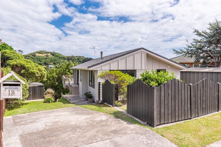 Photo of property in 15 Puketai Place, Pukerua Bay, 5026