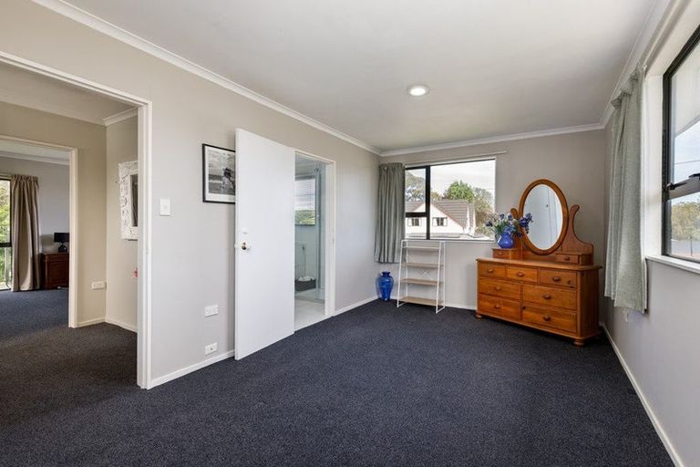 Photo of property in 43 Holdaway Street, Riversdale, Blenheim, 7201
