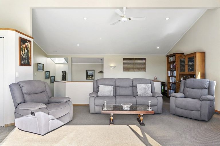 Photo of property in 31 Chesham Avenue, Waipahihi, Taupo, 3330