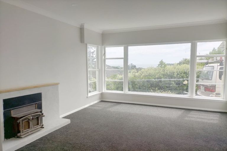 Photo of property in 3 View Road, Titahi Bay, Porirua, 5022