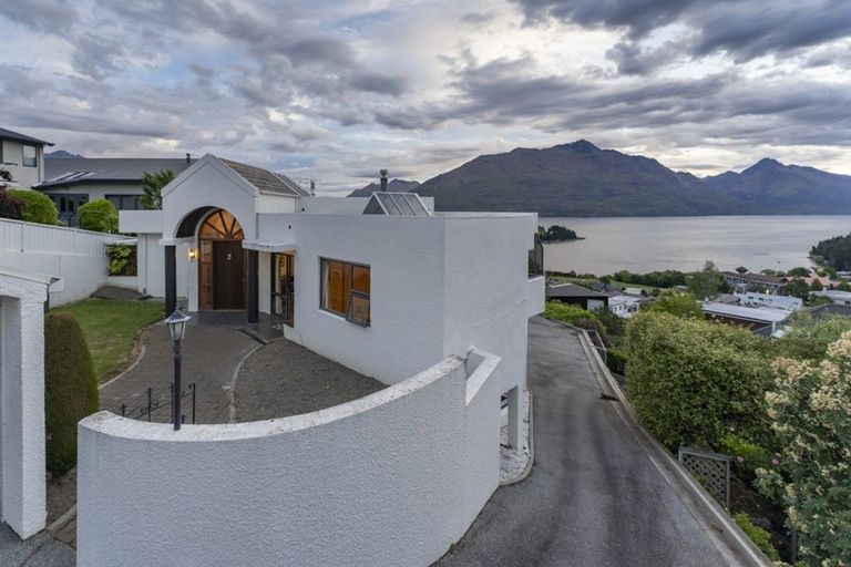 Photo of property in 5 Edinburgh Drive, Queenstown, 9300