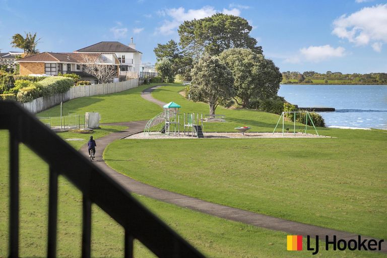 Photo of property in 14 Kaanapali Place, Wattle Downs, Auckland, 2103