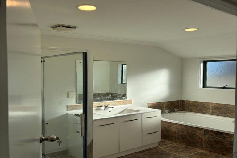 Photo of property in 33 Opawa Crescent, Favona, Auckland, 2024