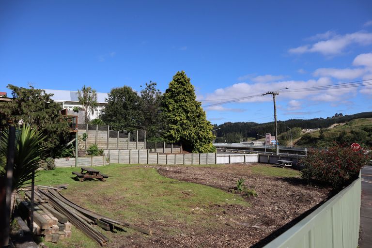 Photo of property in 86 Main South Road, Green Island, Dunedin, 9018