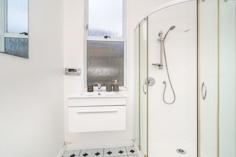 Photo of property in 32 Bernard Street, Kenmure, Dunedin, 9011