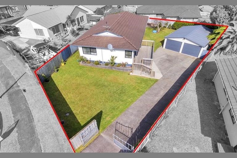 Photo of property in 5 Zurich Place, Weymouth, Auckland, 2103