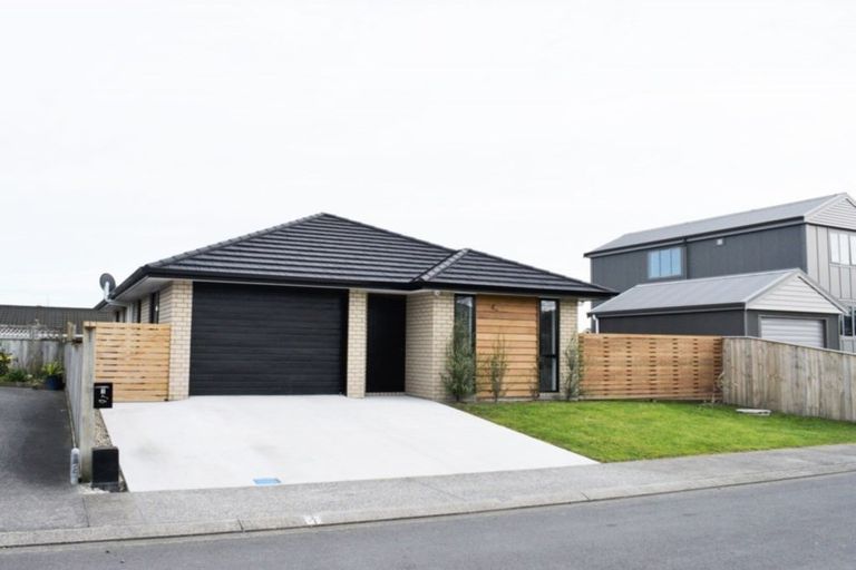 Photo of property in 3 Waihurihia Street, Otaki, 5512