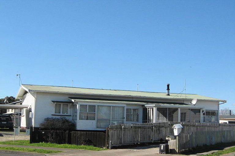 Photo of property in 18a/b Totara Street, Waipukurau, 4200
