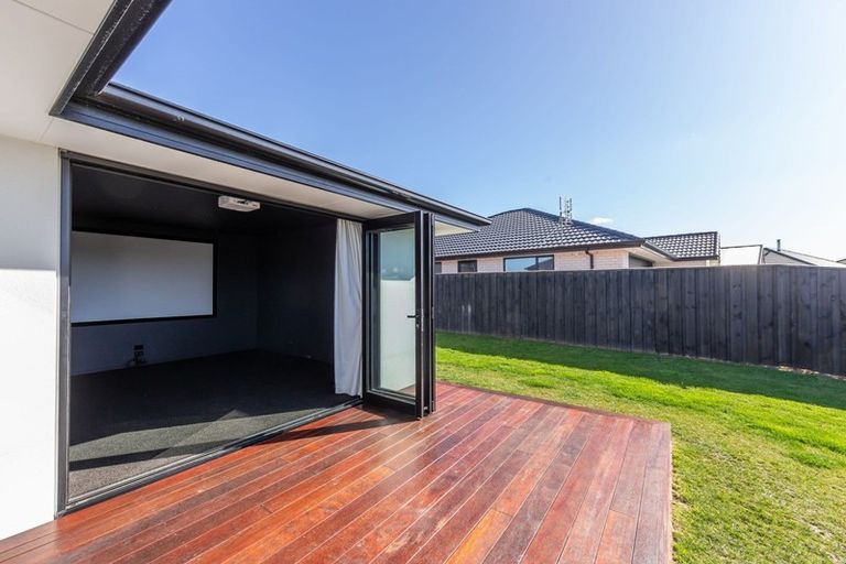 Photo of property in 37 Wigmore Crescent, Rolleston, 7615