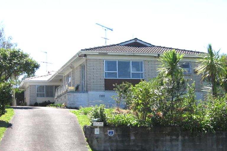 Photo of property in 2/38 Divich Avenue, Te Atatu South, Auckland, 0610