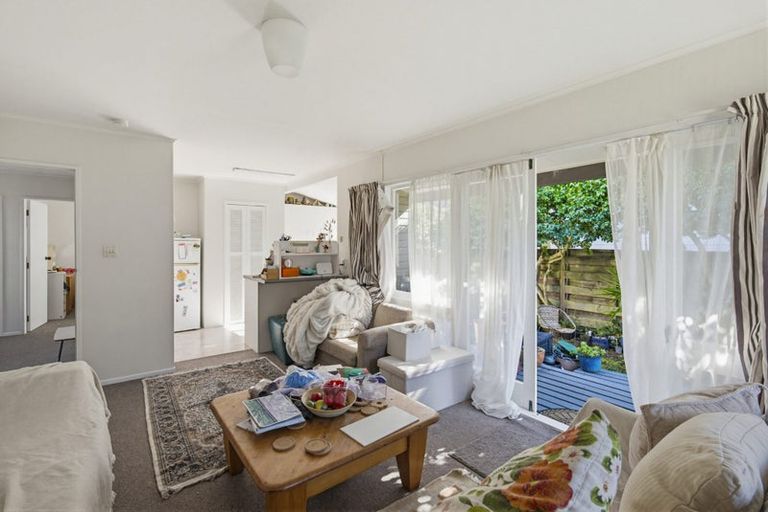 Photo of property in 90a Eatwell Avenue, Paraparaumu Beach, Paraparaumu, 5032