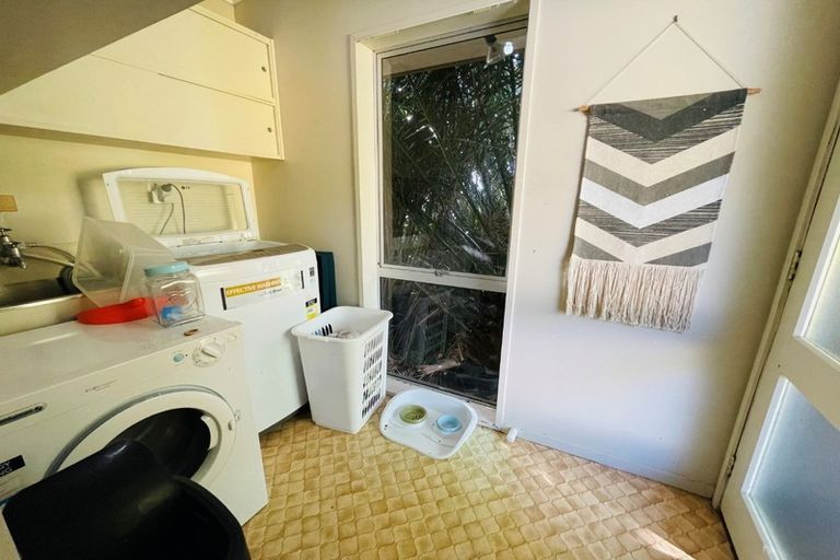 Photo of property in 1/17 Ballater Place, Highland Park, Auckland, 2010