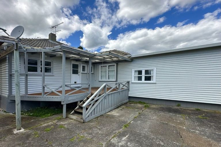 Photo of property in 396 Stokes Valley Road, Stokes Valley, Lower Hutt, 5019