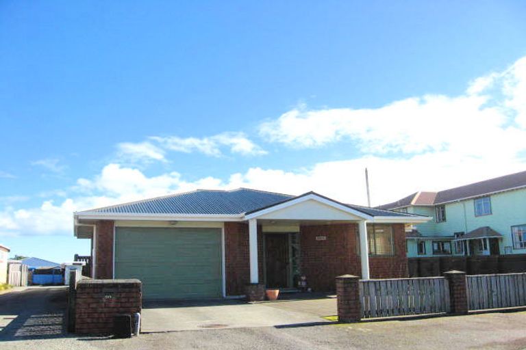 Photo of property in 20 Tasman Street, Greymouth, 7805