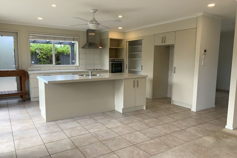 Photo of property in 12 Courtney Lane, Matakana, Warkworth, 0985