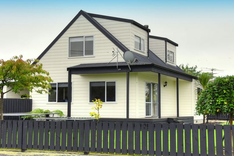 Photo of property in 1 Massey Place, Masterton, 5810