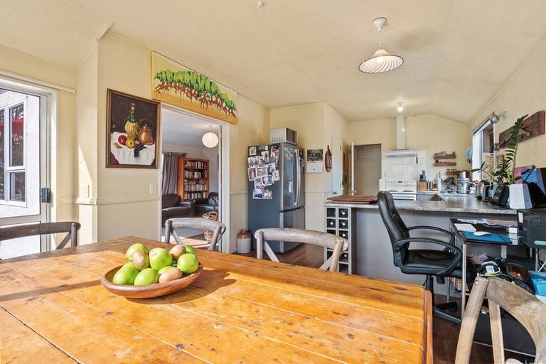 Photo of property in 35-35a Remarkables Crescent, Frankton, Queenstown, 9300