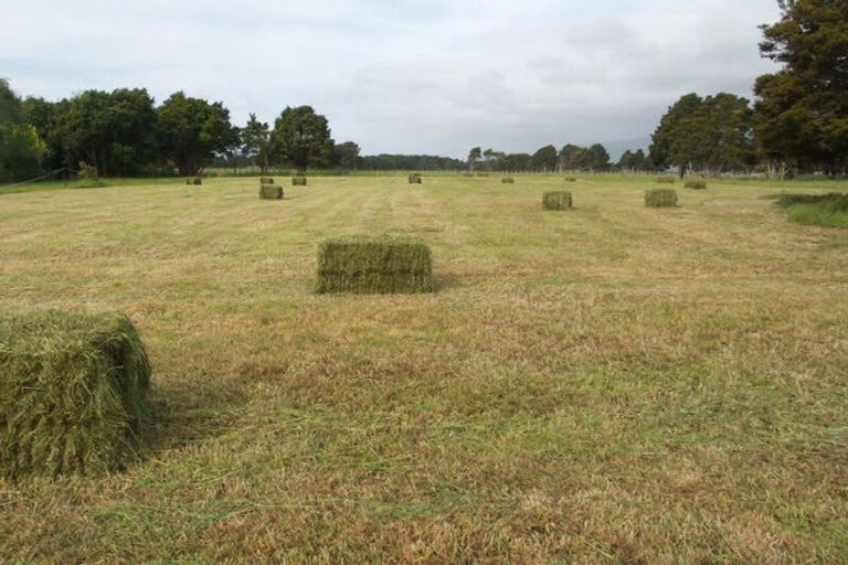 Photo of property in 115a Arcus Road, Te Horo, Otaki, 5582