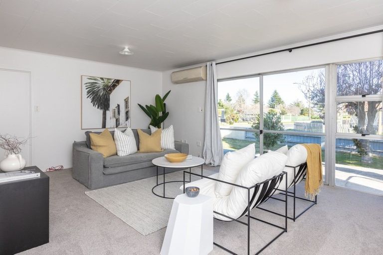 Photo of property in 2 Cabot Place, Flaxmere, Hastings, 4120