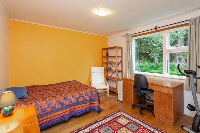 Photo of property in 4 Vennell Street, Brooklyn, Wellington, 6021