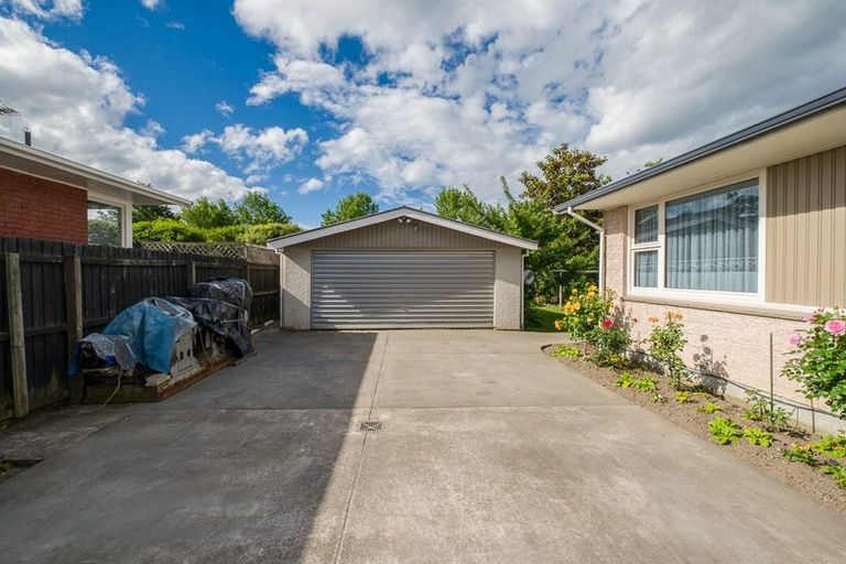 Photo of property in 72 Woodbury Street, Russley, Christchurch, 8042