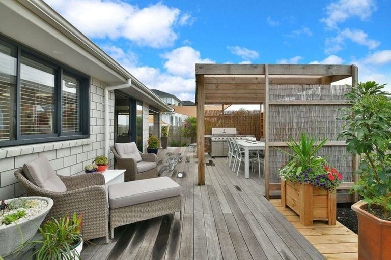 Photo of property in 56 Colonial Drive, Silverdale, 0932