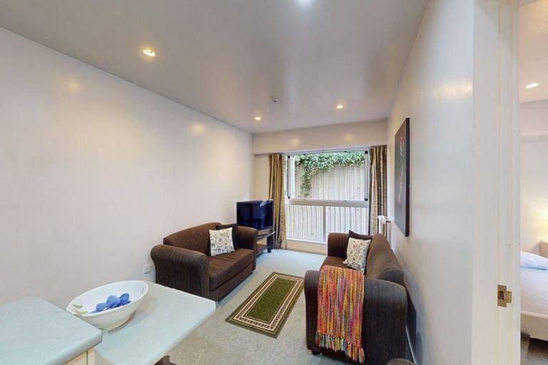 Photo of property in Capital Hill Apartments, 13/54 Hill Street, Thorndon, Wellington, 6011