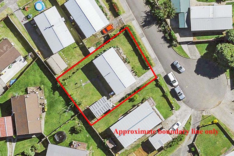 Photo of property in 2 Inca Place, Red Hill, Papakura, 2110