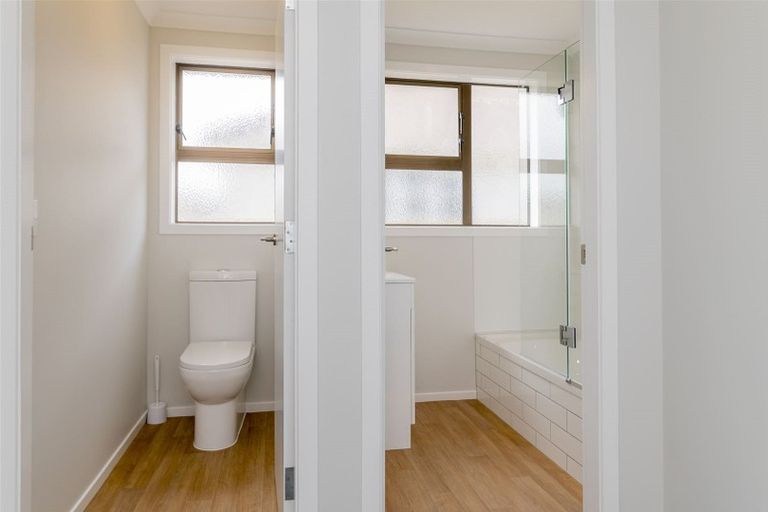 Photo of property in 2 Matene Place, Papamoa Beach, Papamoa, 3118