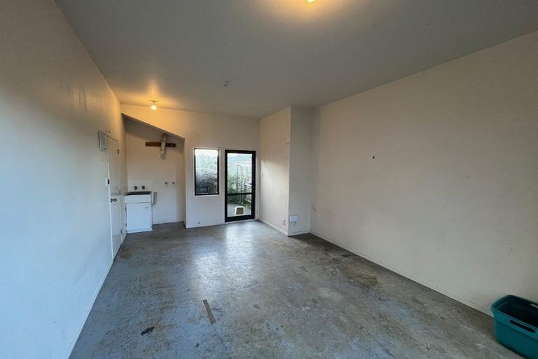 Photo of property in 6b Atamira Close, Churton Park, Wellington, 6037