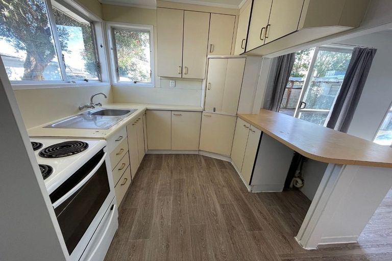 Photo of property in 9 Joshua Place, Weymouth, Auckland, 2103