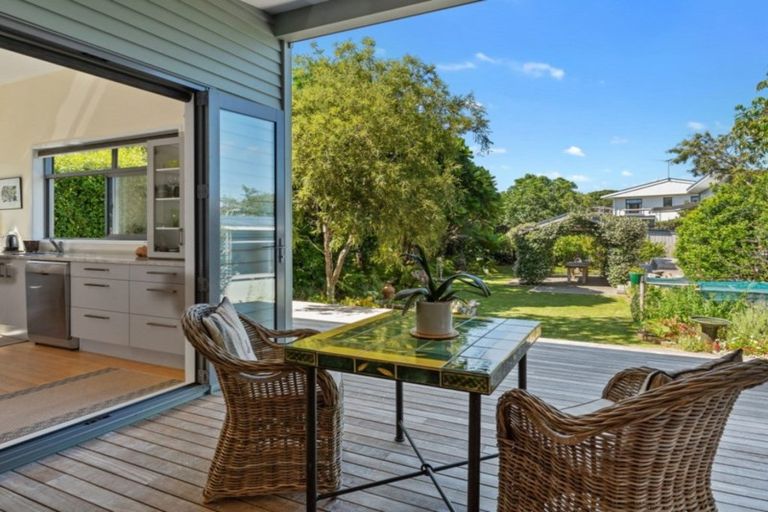 Photo of property in 18 Harbour View Road, Point Wells, Warkworth, 0986