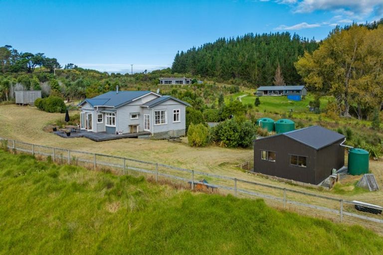 Photo of property in 1197 Pakiri Road, Tomarata, Wellsford, 0972