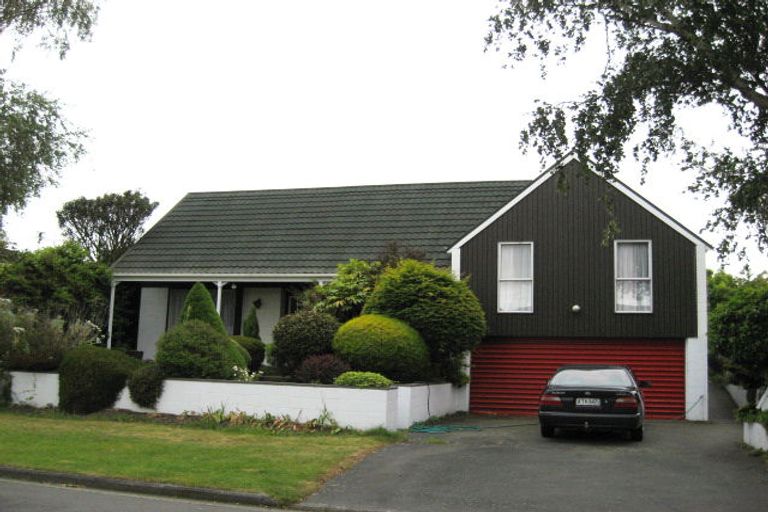 Photo of property in 6 Highland Place, Avonhead, Christchurch, 8042