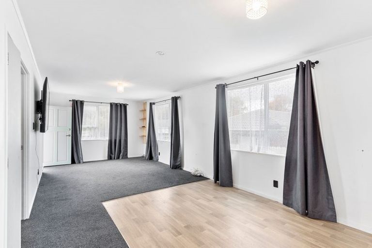 Photo of property in 2/72 Palmers Road, Clendon Park, Auckland, 2103