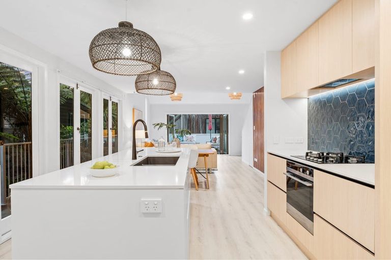 Photo of property in 1/68 Braemar Road, Castor Bay, Auckland, 0620