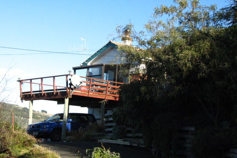 Photo of property in 1 Ascog Road, Ravensbourne, Dunedin, 9022