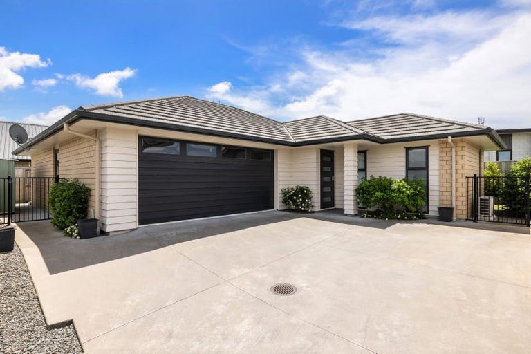 Photo of property in 45 Puhirake Crescent, Pyes Pa, Tauranga, 3112