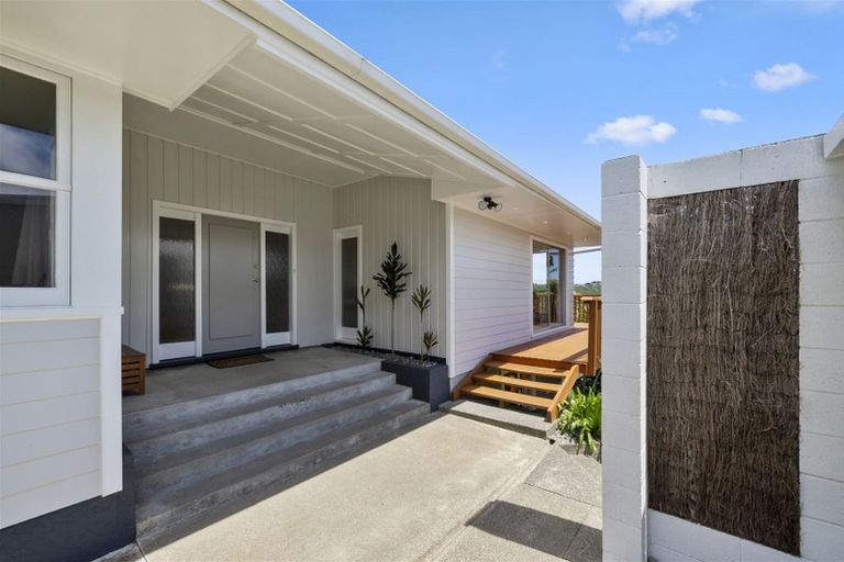 Photo of property in 1 Forth Place, Papakowhai, Porirua, 5024