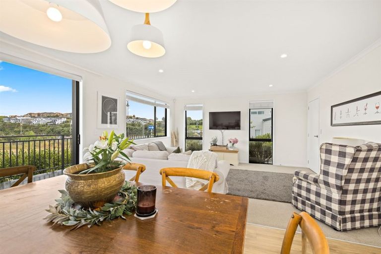 Photo of property in 77 Pinecrest Drive, Gulf Harbour, Whangaparaoa, 0930