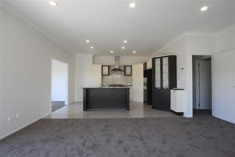 Photo of property in 12 Strundeen Close, Flat Bush, Auckland, 2016