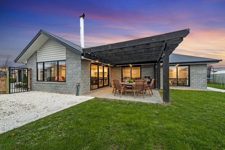 Photo of property in 31 Navy Loop, Rolleston, 7614