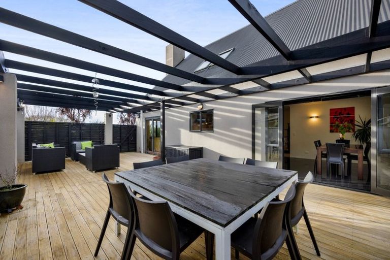 Photo of property in 28 Karamea Street, Whalers Gate, New Plymouth, 4310