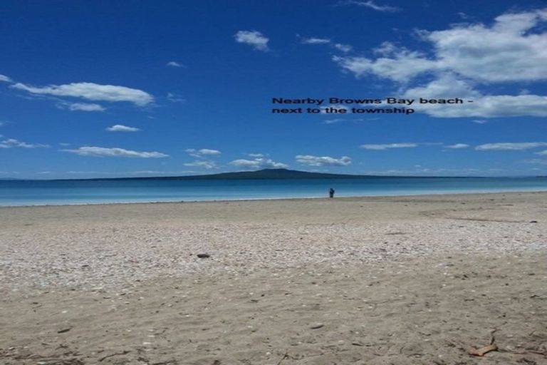 Photo of property in 1/35 Arran Road, Browns Bay, Auckland, 0630