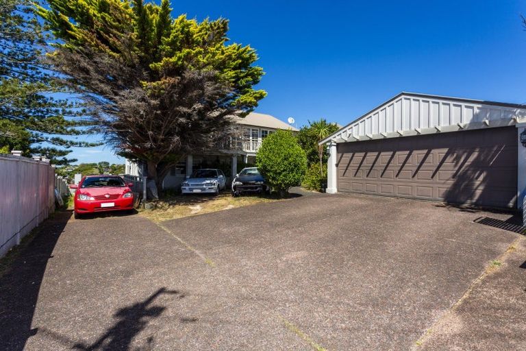 Photo of property in 7 Aberdeen Road, Castor Bay, Auckland, 0620